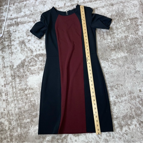 41 Hawthorn maroon & black square figure flattering textured knee length dress - Picture 10 of 12